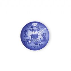 Bing and Grondahl Children's Day Plate 2017