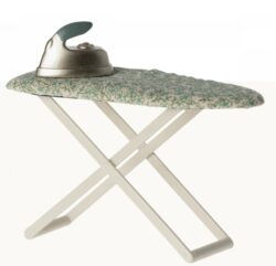 Mouse – Iron & Ironing Board