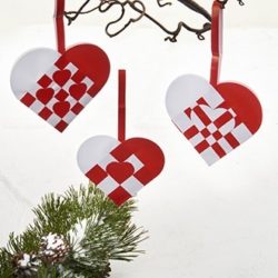 Danish Braided Heart Baskets