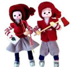 2025 Anne Beate Design - Natural gnome couple