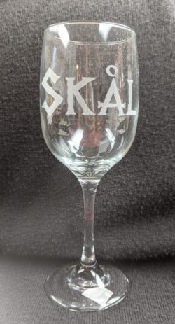 Skål Wine Glass