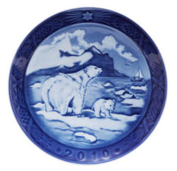 2010 Royal Copenhagen Christmas Plate
