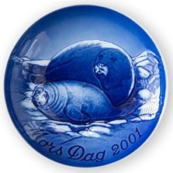 2001 "Seal and Small Ones"