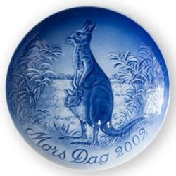 2002 "Kangaroo with Young Ones"