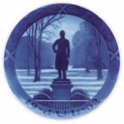 1932 Royal Copenhagen Christmas Plate