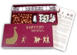 The Viking Game "HNEFATAFL"
